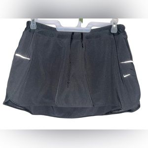 Women’s XL Nike Dri-Fit workout skirt